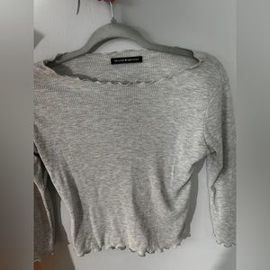 Brandy Melville quarter length sleeve